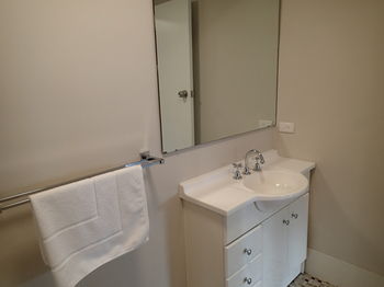 Dungowan Waterfront Apartments - Accommodation China 4