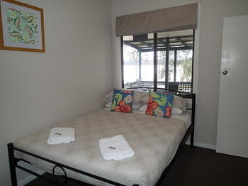 Dungowan Waterfront Apartments - Accommodation China 11