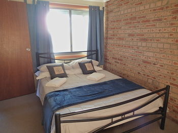 Dungowan Waterfront Apartments - Accommodation China 19