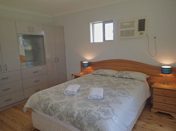 Dungowan Waterfront Apartments - Accommodation China 175