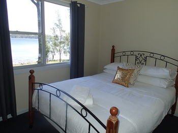 Dungowan Waterfront Apartments - Accommodation China 185