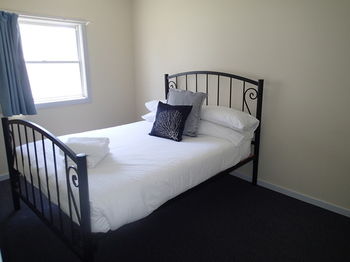 Dungowan Waterfront Apartments - Accommodation China 186