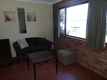 Dungowan Waterfront Apartments - Accommodation China 192