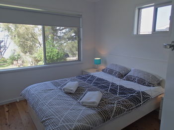 Dungowan Waterfront Apartments - Accommodation China 195