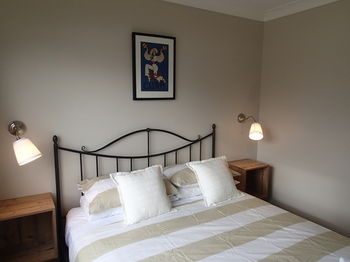 Dungowan Waterfront Apartments - Accommodation China 205