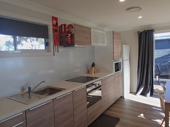 Dungowan Waterfront Apartments - Accommodation China 236