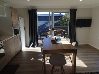 Dungowan Waterfront Apartments - Accommodation China 241