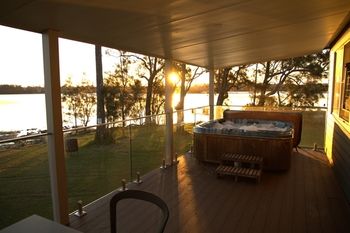 Dungowan Waterfront Apartments - Accommodation China 251