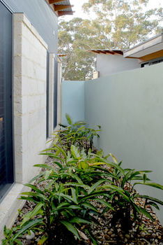 By The Beach B&B And Apartments - Accommodation China 8