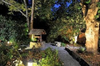 Mary Card's Coach House - Accommodation Asia 3