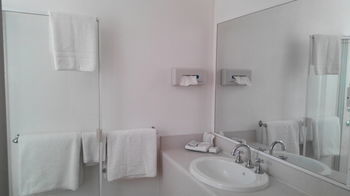 Branxton House Motel, Hunter Valley - Accommodation China 10