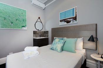 Alison Lodge - Accommodation China 19