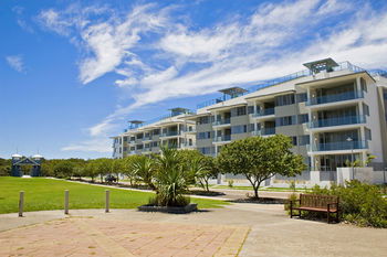 White Shells Luxury Apartments - Accommodation Asia 26