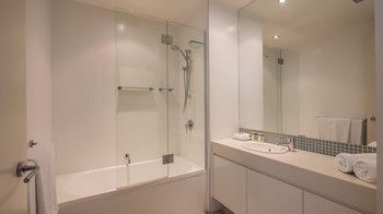 White Shells Luxury Apartments - Accommodation Asia 40