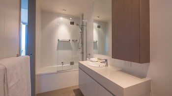 White Shells Luxury Apartments - Accommodation Asia 43