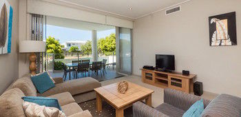 White Shells Luxury Apartments - Accommodation Asia 69