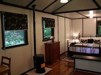 Tudor Cottages Mt Dandenong - Accommodation Guide 10