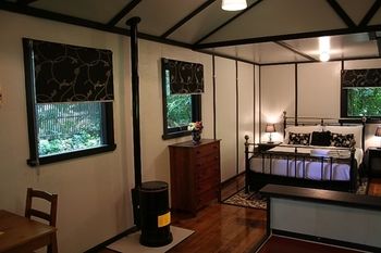 Tudor Cottages Mt Dandenong - Accommodation Guide 18