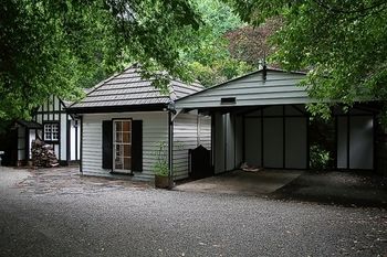 Tudor Cottages Mt Dandenong - Accommodation Guide 22