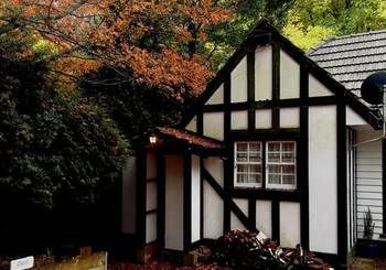 Tudor Cottages Mt Dandenong - Accommodation Guide 23
