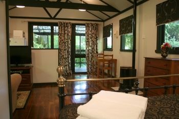 Tudor Cottages Mt Dandenong - Accommodation Guide 25