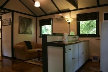 Tudor Cottages Mt Dandenong - Accommodation Guide 29