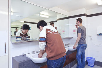 Melbourne Metro YHA - Hostel - Accommodation Asia 7