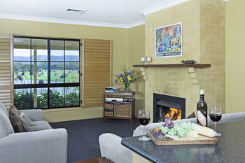Broken View Estate - Accommodation Asia 7