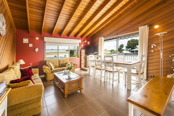 Rooftops Bed & Breakfast - Accommodation Guide 19