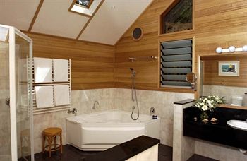 Kims Beachside Lodges - Accommodation Asia 5