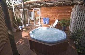 Kims Beachside Lodges - Accommodation Asia 14