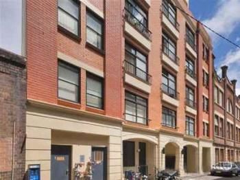 UrbanOasis Studios - Accommodation Guide 4