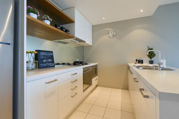 UrbanMinder @ Freshwater Place - Accommodation Asia 17