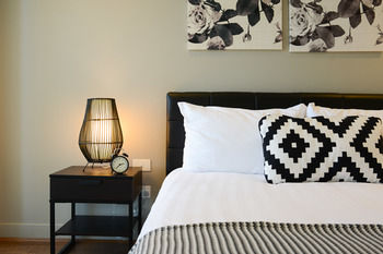 UrbanMinder @ Freshwater Place - Accommodation Asia 24