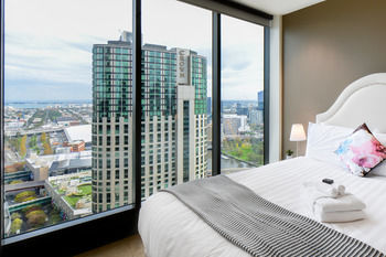 UrbanMinder @ Freshwater Place - Accommodation Asia 33