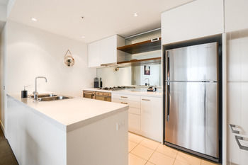 UrbanMinder @ Freshwater Place - Accommodation Asia 36