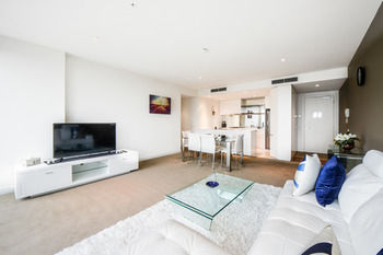 UrbanMinder @ Freshwater Place - Accommodation Asia 42