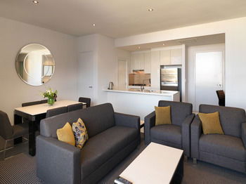 Meriton Serviced Apartments Chatswood - Accommodation Guide 2
