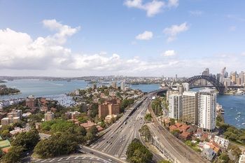 Meriton Serviced Apartments North Sydney - Accommodation Asia 24