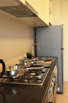 Homy Apartments Melbourne - Accommodation China 90