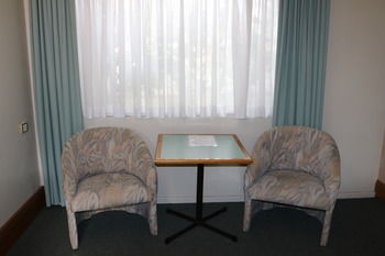 The Hermitage Motel - Accommodation China 7