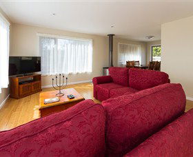 Catherine Lodge Farm Gate Cottages - Accommodation Guide 0