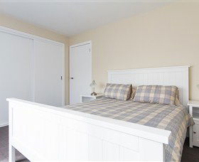 Catherine Lodge Farm Gate Cottages - Accommodation Guide 3