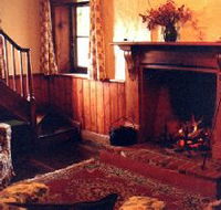 McCauley's Cottage - Hamilton Heritage Holiday Homes