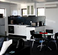 Rosie's Cottage and Town House