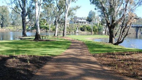 Ball Park Caravan Park - Accommodation China 2