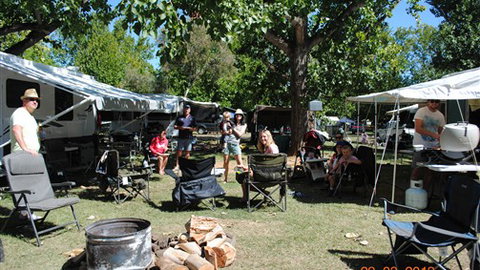 Ball Park Caravan Park - Accommodation China 4