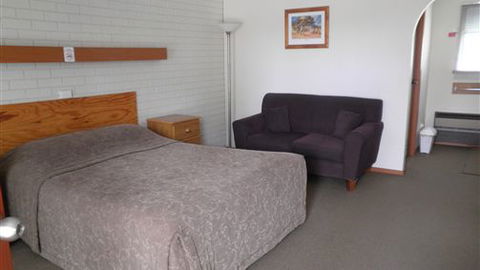 Alfred Motor Inn - Accommodation Guide 0