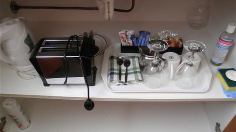 Alfred Motor Inn - Accommodation Guide 2