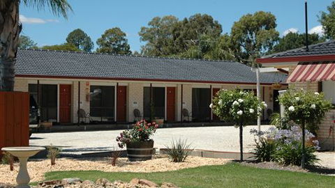 Motel Woongarra - Accommodation Guide 2